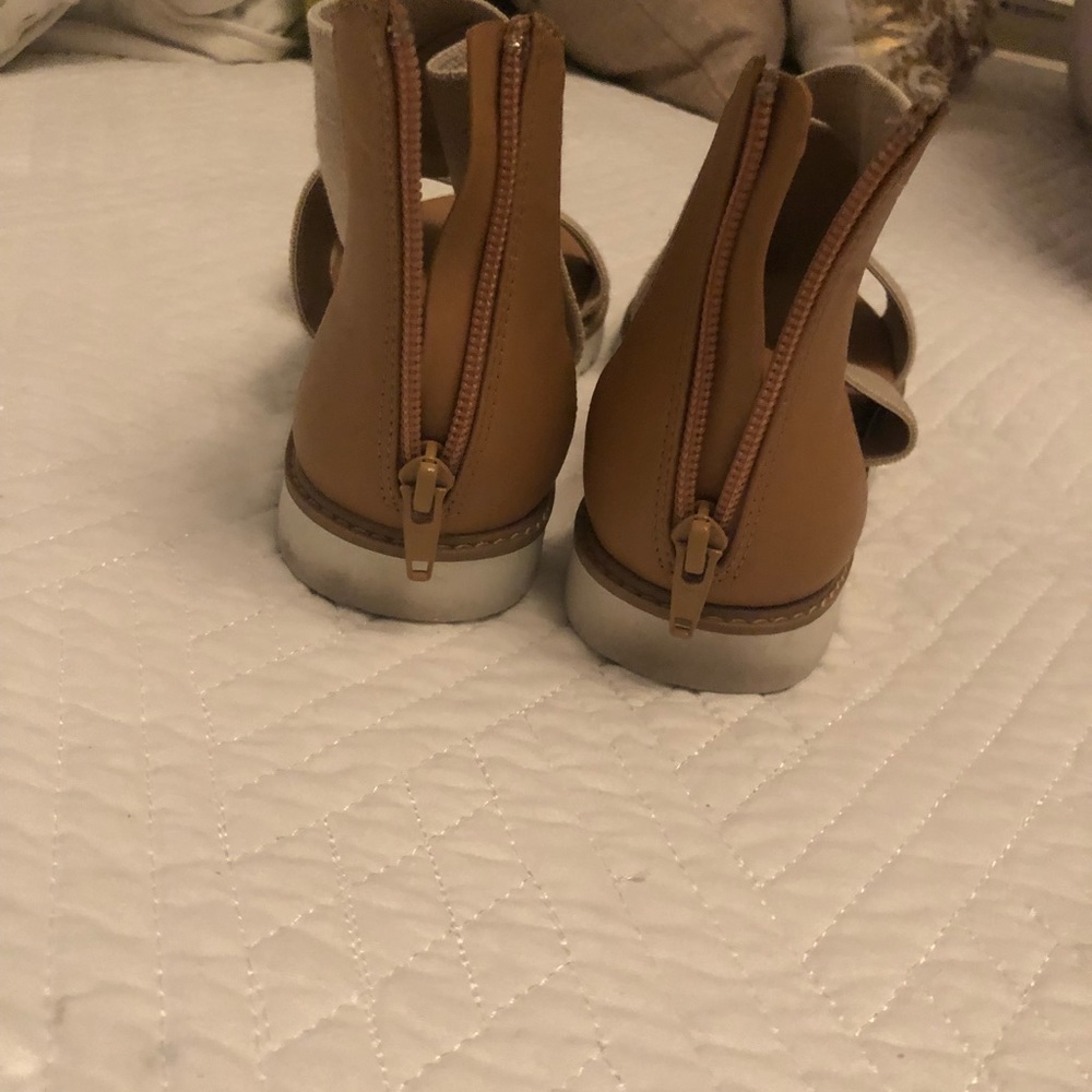 Sandals - Picture 3 of 4
